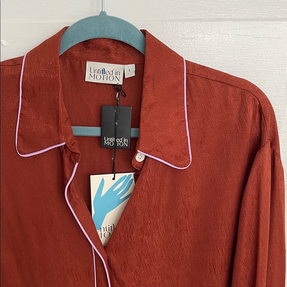 Untitled in Motion Rust silky button down Shirt with Lilac Trim- NWT- size L